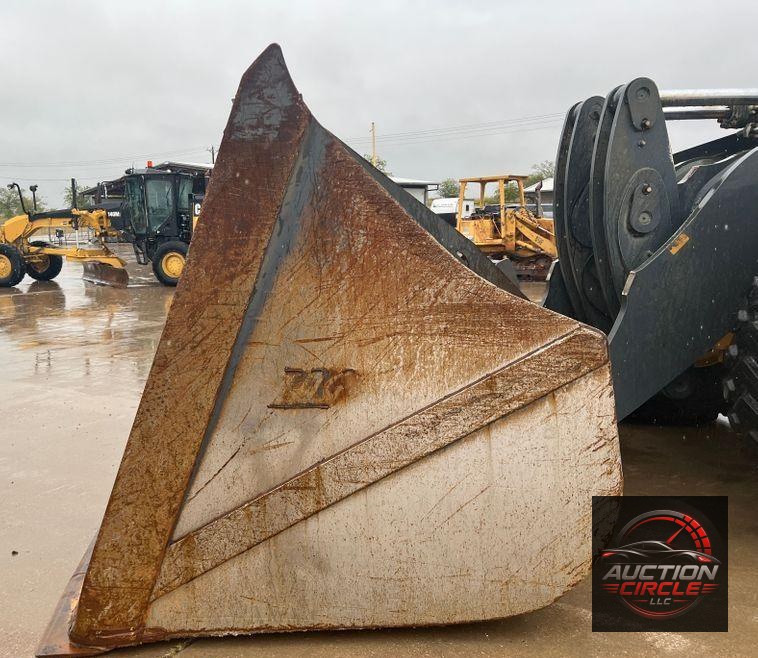 2020 John Deere 844L  wheel loader
