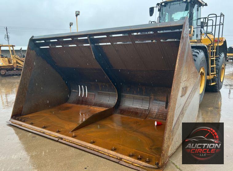 2020 John Deere 844L  wheel loader