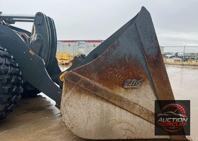 2020 John Deere 844L  wheel loader