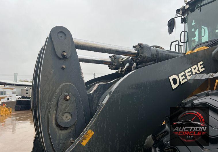 2020 John Deere 844L  wheel loader