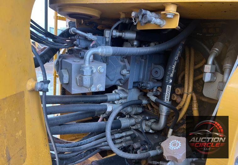 2020 John Deere 844L  wheel loader