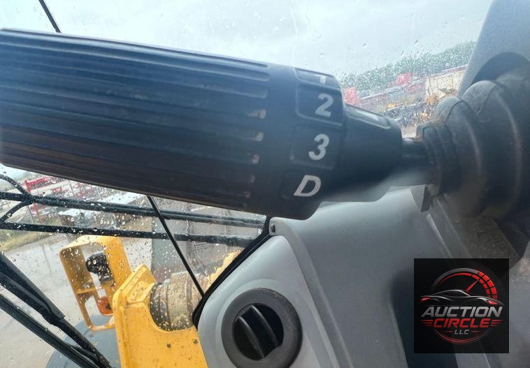 2020 John Deere 844L  wheel loader