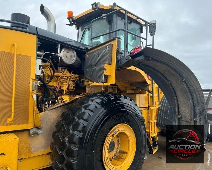 2020 John Deere 844L  wheel loader