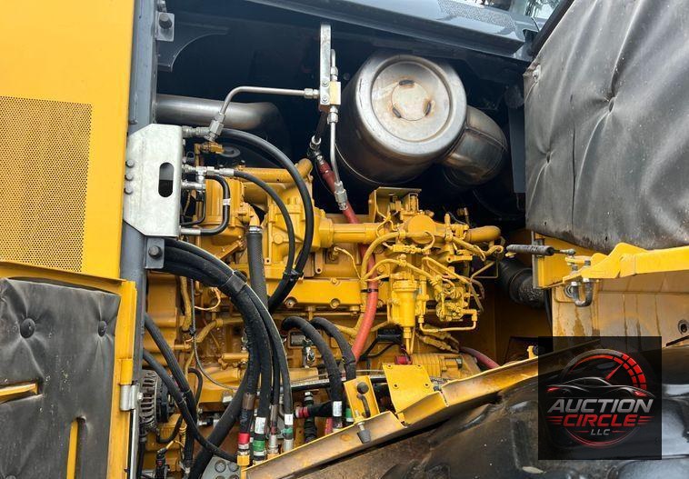 2020 John Deere 844L  wheel loader