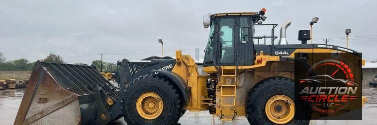 2020 John Deere 844L  wheel loader