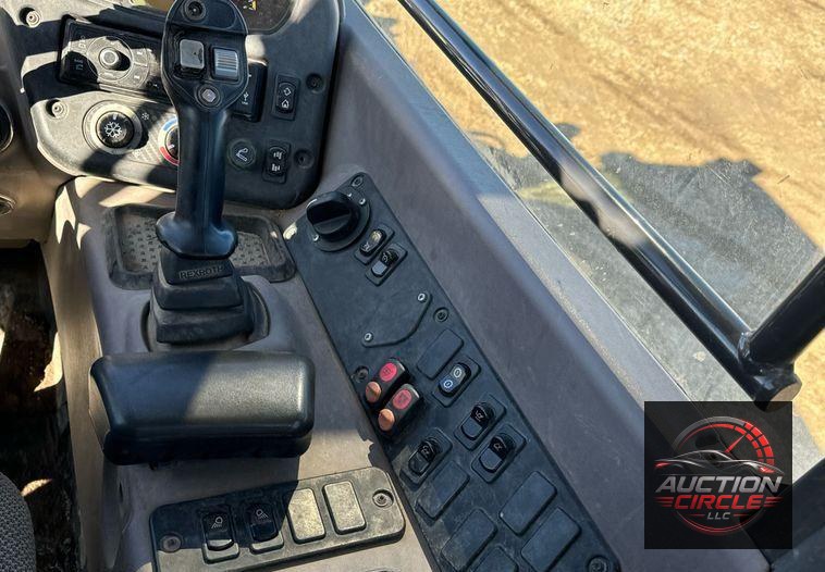 2016 Case 321F  wheel loader