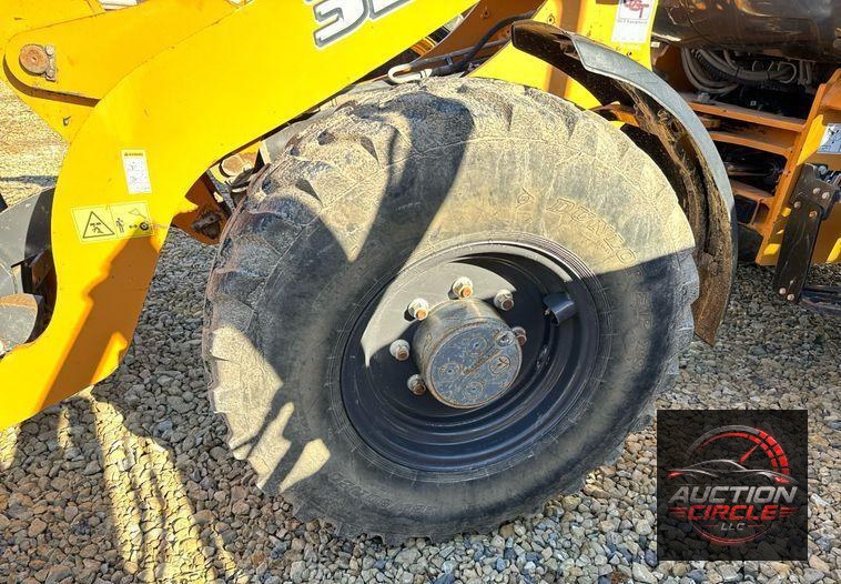 2016 Case 321F  wheel loader