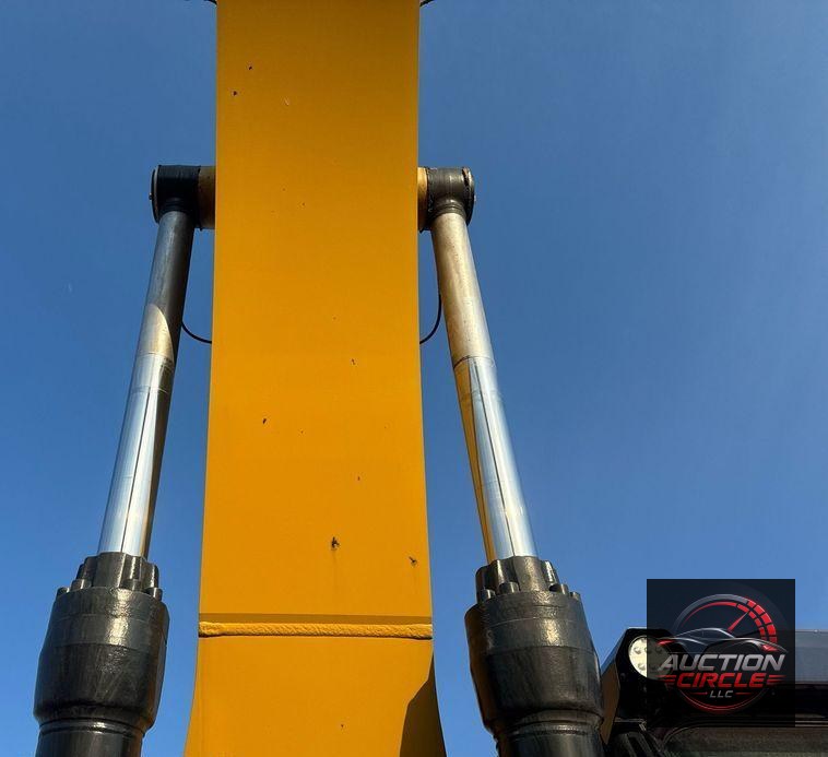2024 Caterpillar 340 excavator