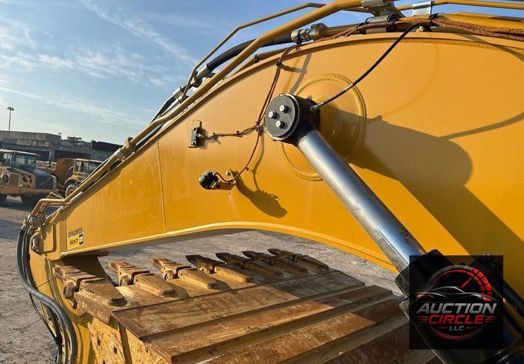 2024 Caterpillar 340 excavator
