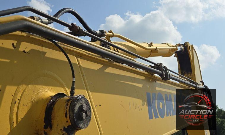 2013 Komatsu PC240LC-10 excavator