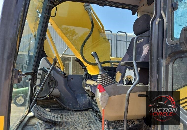 2013 Komatsu PC240LC-10 excavator