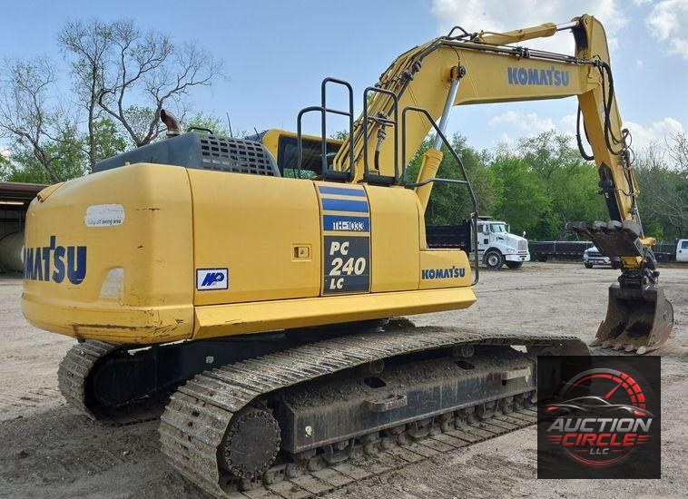 2013 Komatsu PC240LC-10 excavator