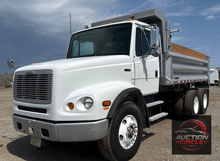 2003 Freightliner FL112 dump truck