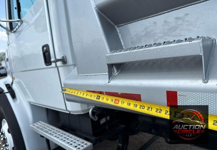 2003 Freightliner FL112 dump truck