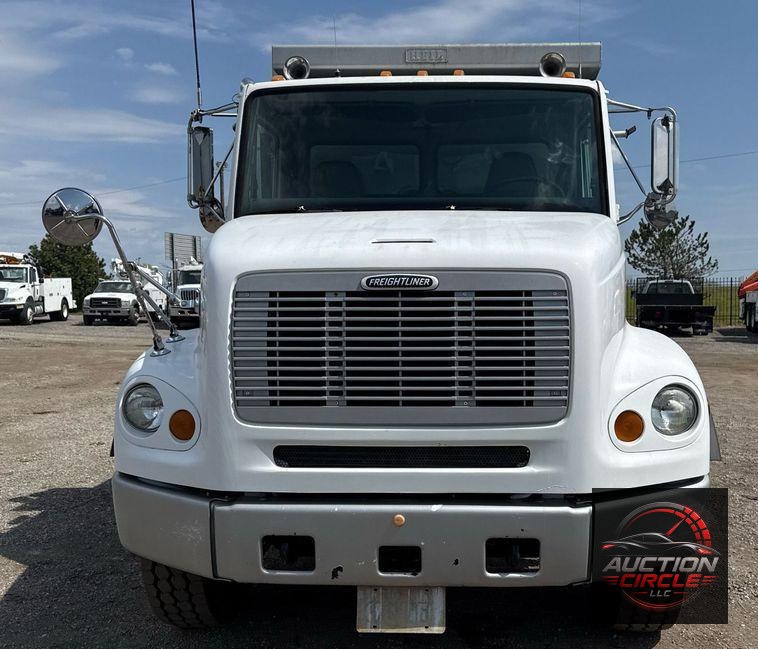 2003 Freightliner FL112 dump truck