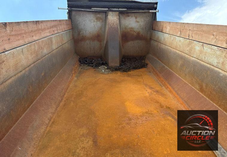 2003 Freightliner FL112 dump truck