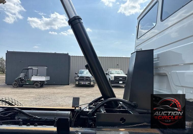 2003 Freightliner FL112 dump truck