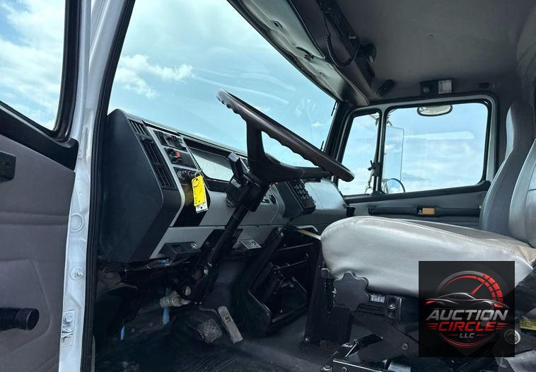 2003 Freightliner FL112 dump truck