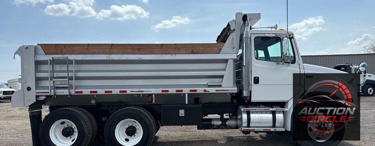 2003 Freightliner FL112 dump truck