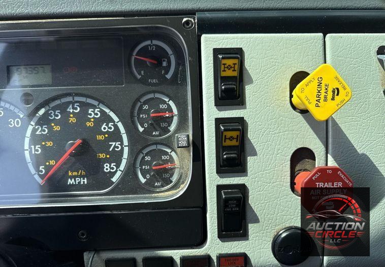 2003 Freightliner FL112 dump truck