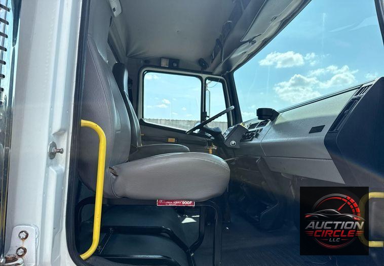 2003 Freightliner FL112 dump truck