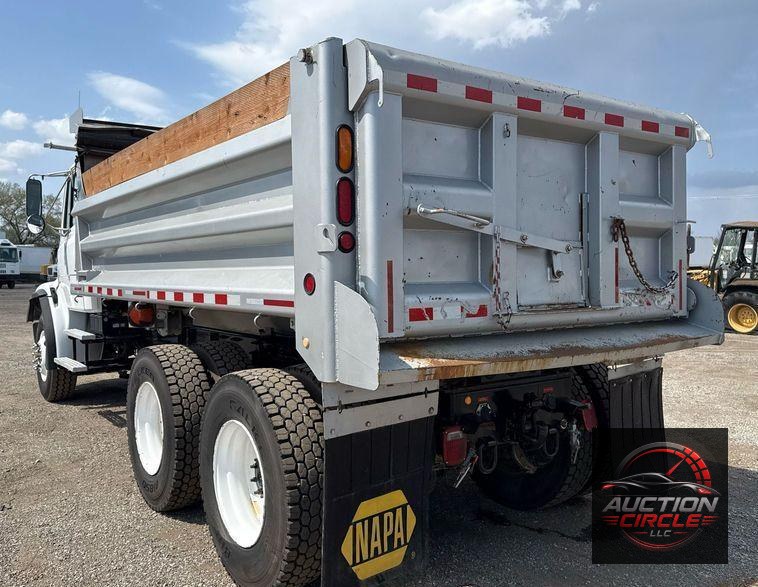 2003 Freightliner FL112 dump truck