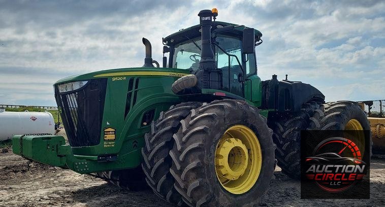 2019 John Deere 9520R Scraper Special 4WD tractor