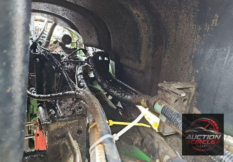 2019 John Deere 9520R Scraper Special 4WD tractor