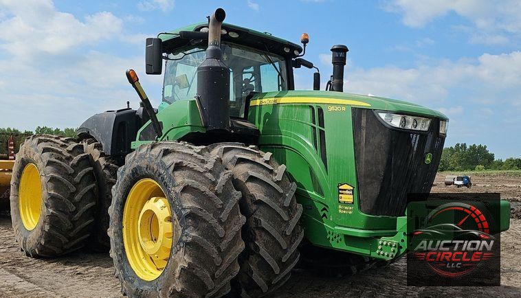2019 John Deere 9520R Scraper Special 4WD tractor