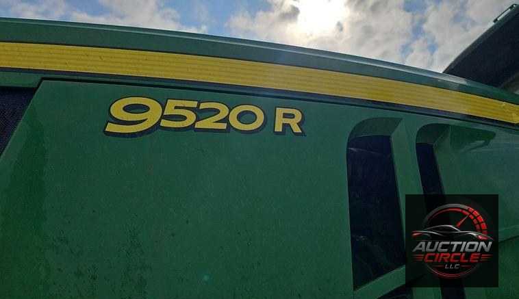 2019 John Deere 9520R Scraper Special 4WD tractor