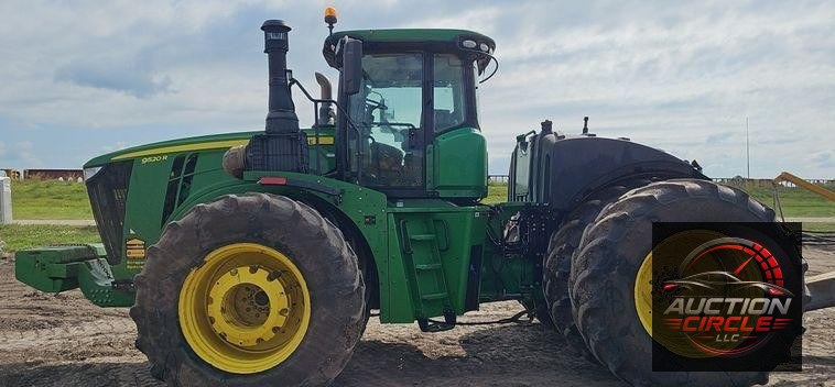 2019 John Deere 9520R Scraper Special 4WD tractor