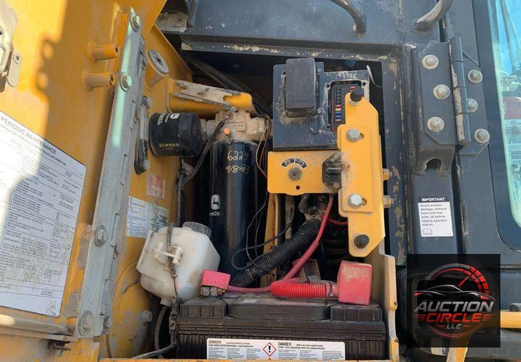 2015 John Deere 755K track loader
