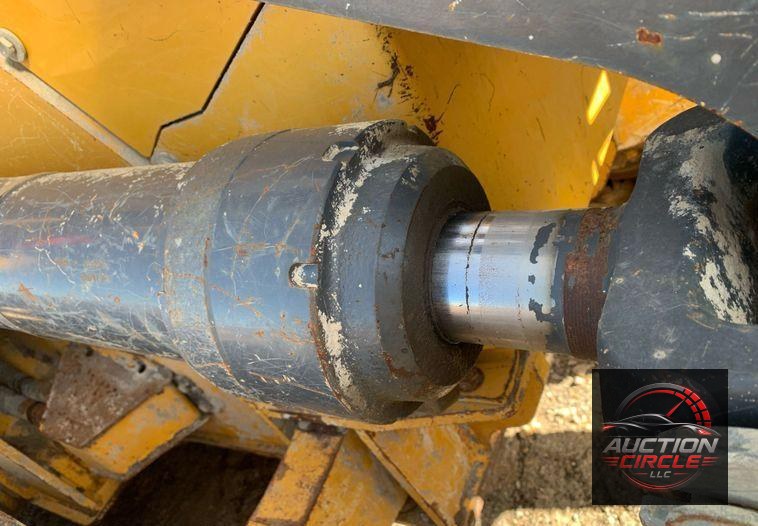 2015 John Deere 755K track loader