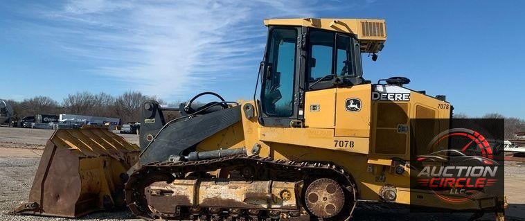 2015 John Deere 755K track loader