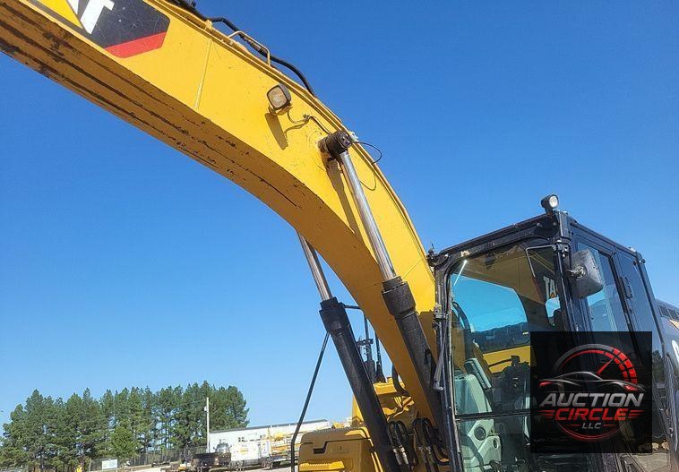 2019 Caterpillar  326F L excavator