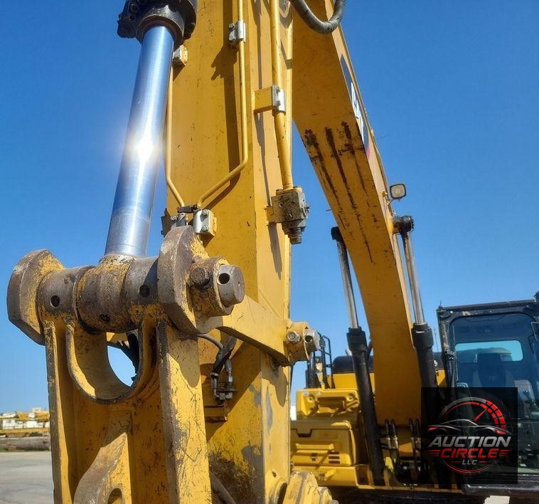 2019 Caterpillar  326F L excavator