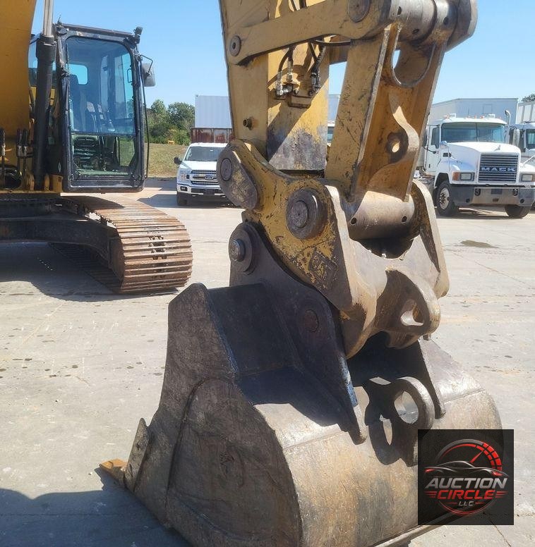 2019 Caterpillar  326F L excavator