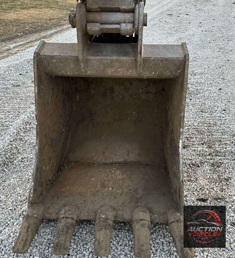 2013 John Deere 245G LC excavator