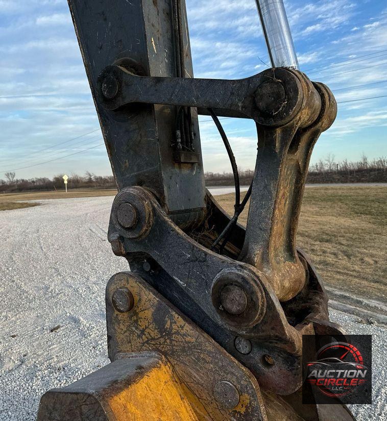 2013 John Deere 245G LC excavator