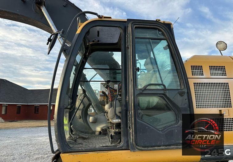 2013 John Deere 245G LC excavator