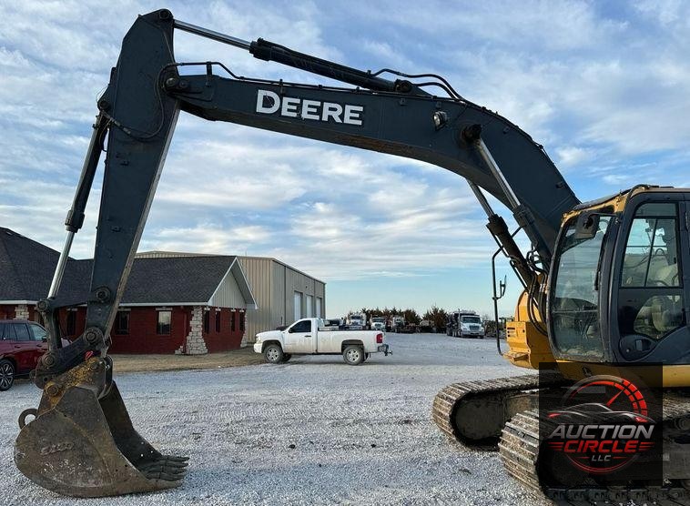 2013 John Deere 245G LC excavator