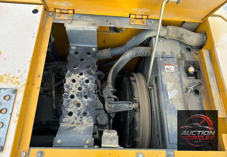 2013 John Deere 245G LC excavator