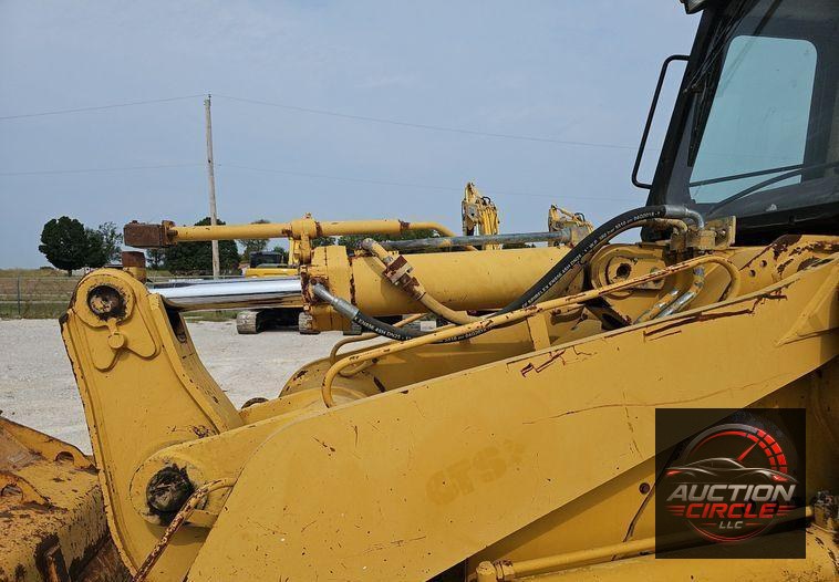 2002 Caterpillar  963C LGP track loader