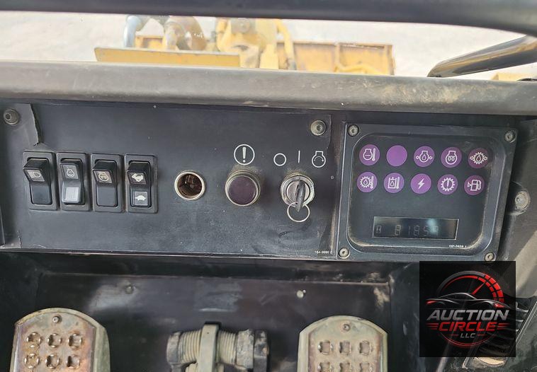 2002 Caterpillar  963C LGP track loader