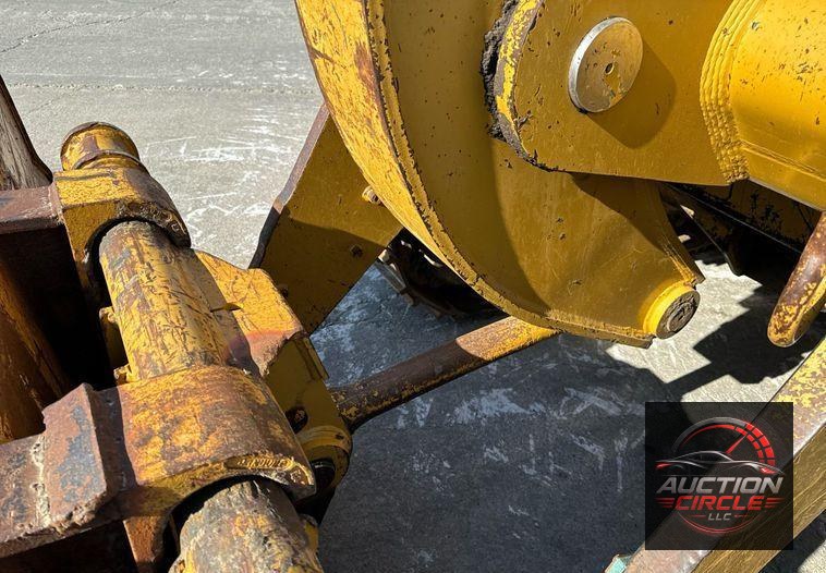 2005 Caterpillar 953C track loader