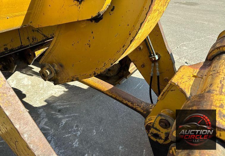 2005 Caterpillar 953C track loader