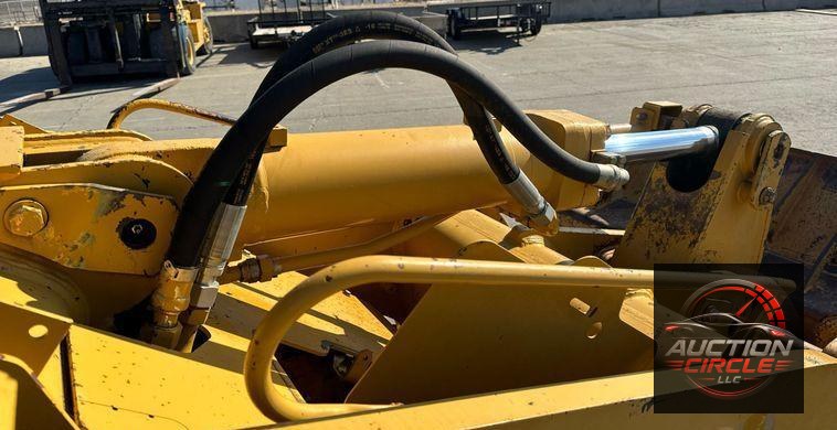 2005 Caterpillar 953C track loader