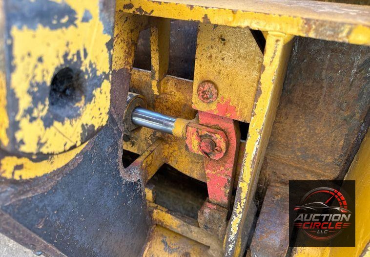 2005 Caterpillar 953C track loader