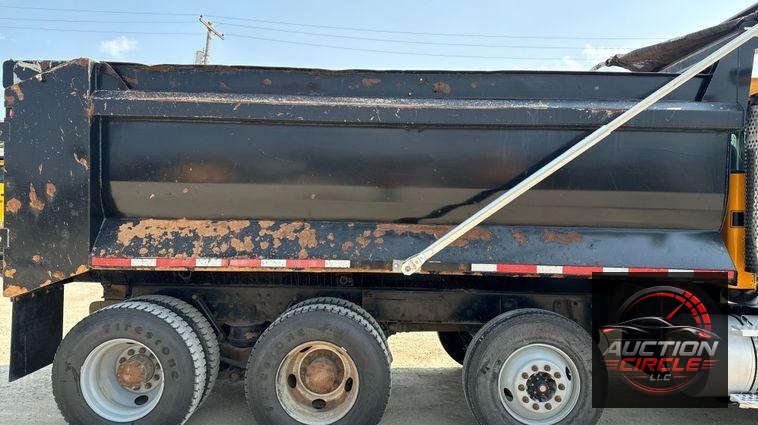 2006 Kenworth T800 dump truck