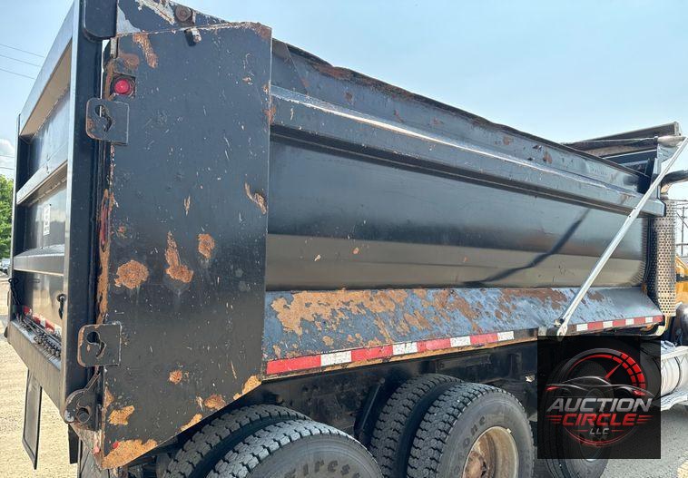 2006 Kenworth T800 dump truck